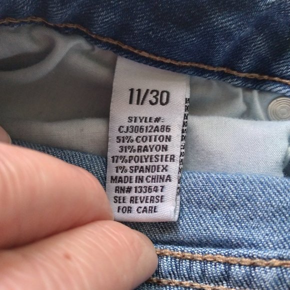 Celebrity pink jean shorts - Picture 3 of 6